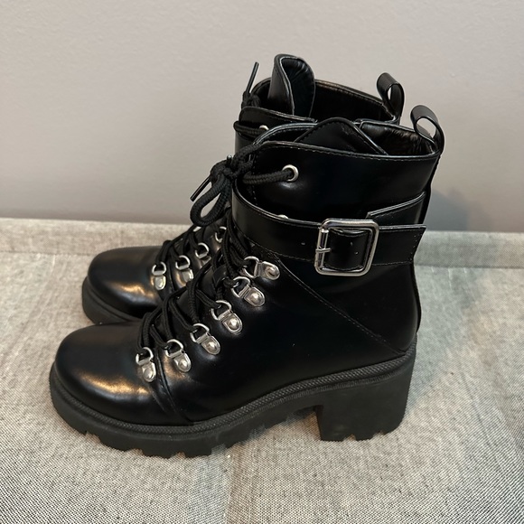 Booties - Picture 3 of 4